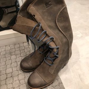 Sorel women’s size 10 boots